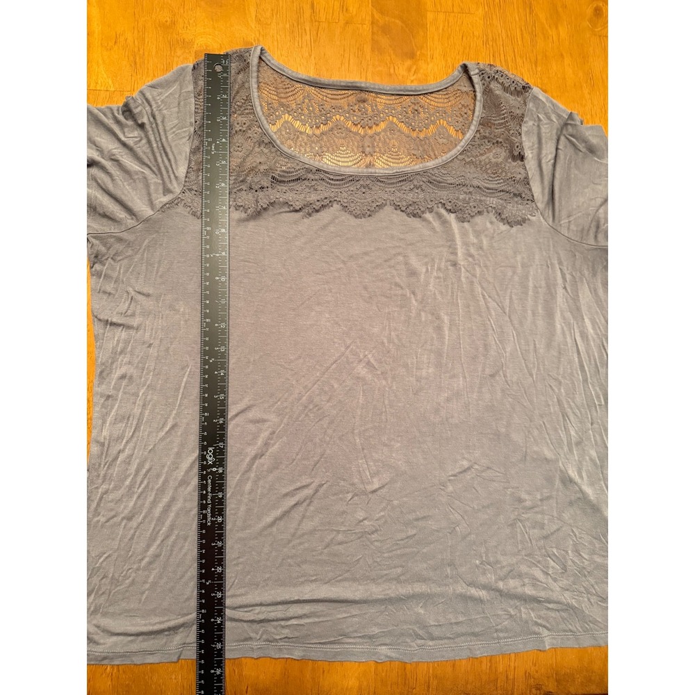 Lane Bryant Womens Gray Lace Yoke Short Sleeve Scoop Neck Knit Top 18/20 - Picture 5 of 6